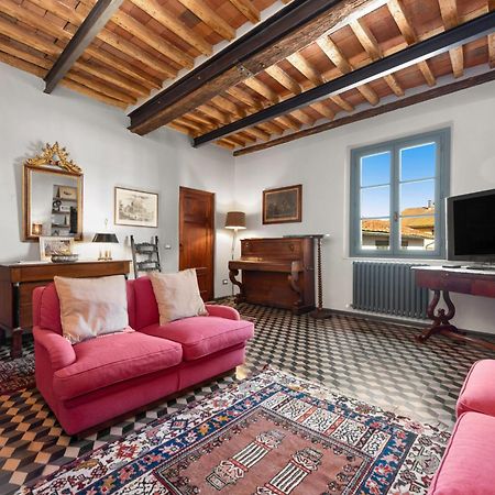 Il Carmine Charme & Terrace With Ac Apartment Lucca Luaran gambar