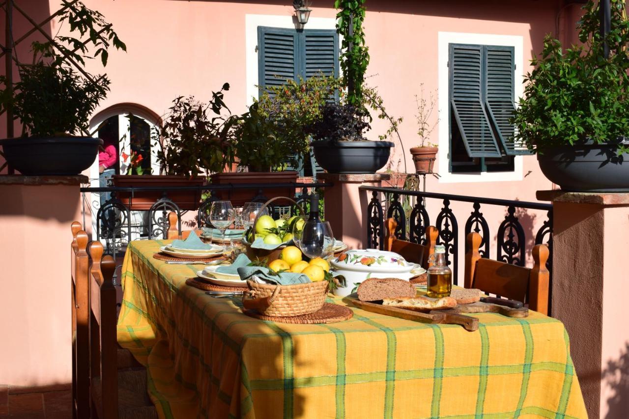 Il Carmine Charme & Terrace With Ac Apartment Lucca Luaran gambar